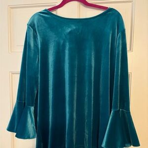 Womens velour velvet top